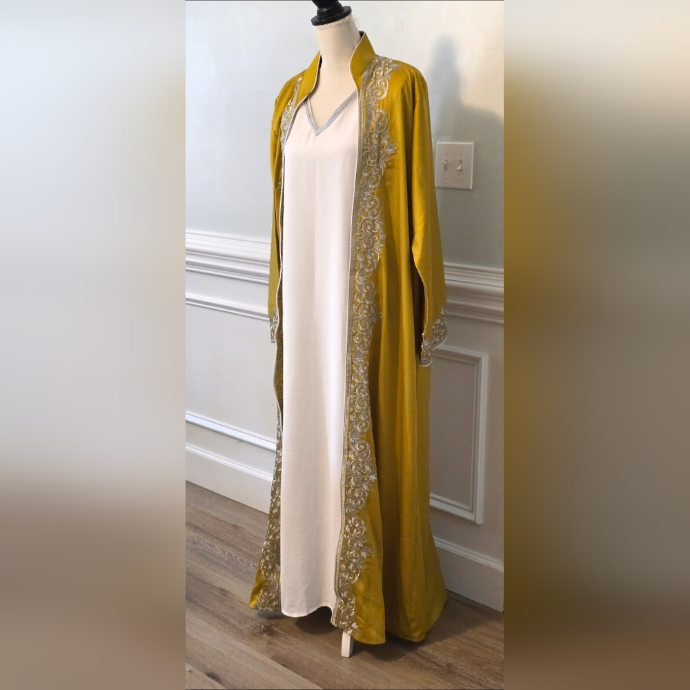 Muslim Abayas For Women Dubai Dress With Full Length, Bell Long Sleeve, Bat Long